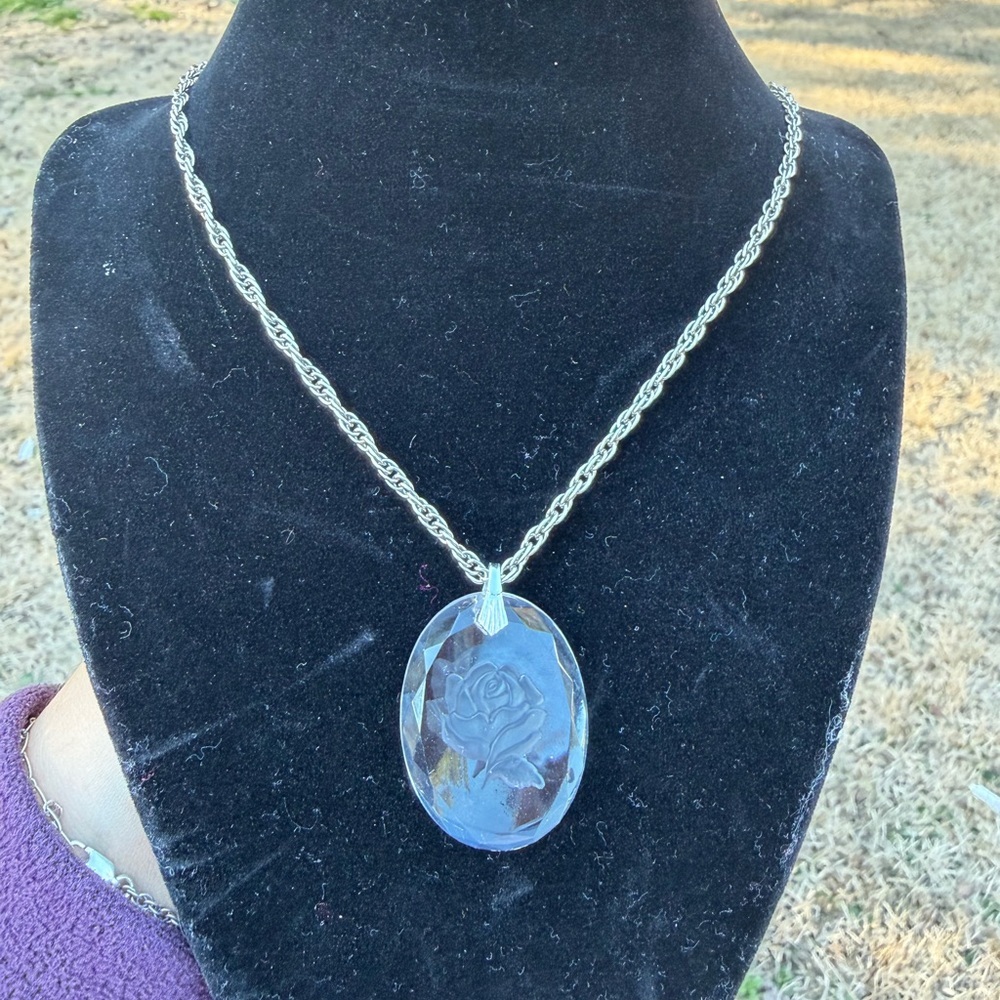 Vintage 1970s Lucite Rose Necklace